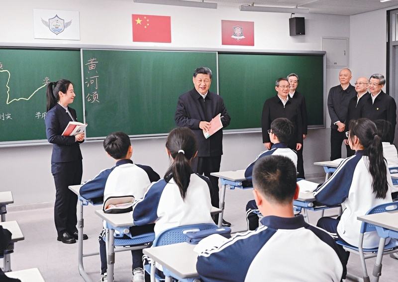 習(xí)近平：推動(dòng)全民閱讀，建設(shè)書(shū)香社會(huì)